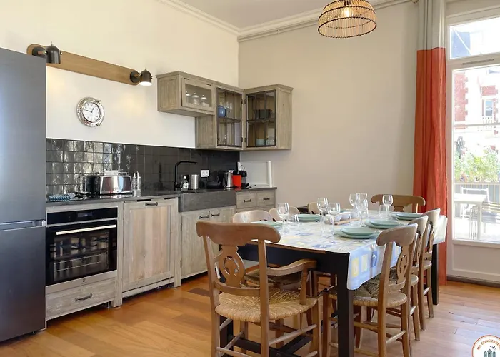 Roches Normandes - Terrasse Vue Et * Трувиль-сюр-Мер