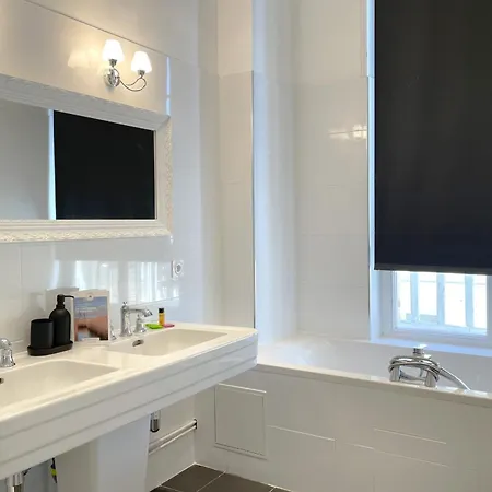 Roches Normandes - Terrasse Vue Et *