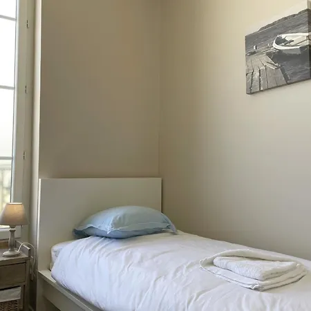 Roches Normandes - Terrasse Vue Et