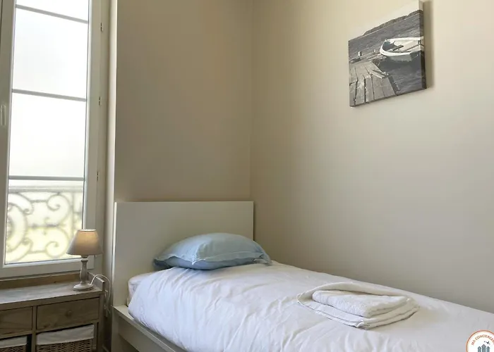 Roches Normandes - Terrasse Vue Et